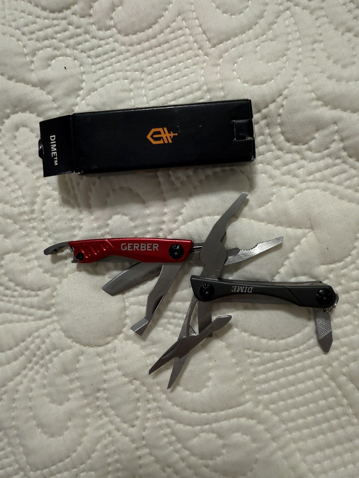 Gerber Dime Multi Tool Red/Black in Extremely Excellent Condition