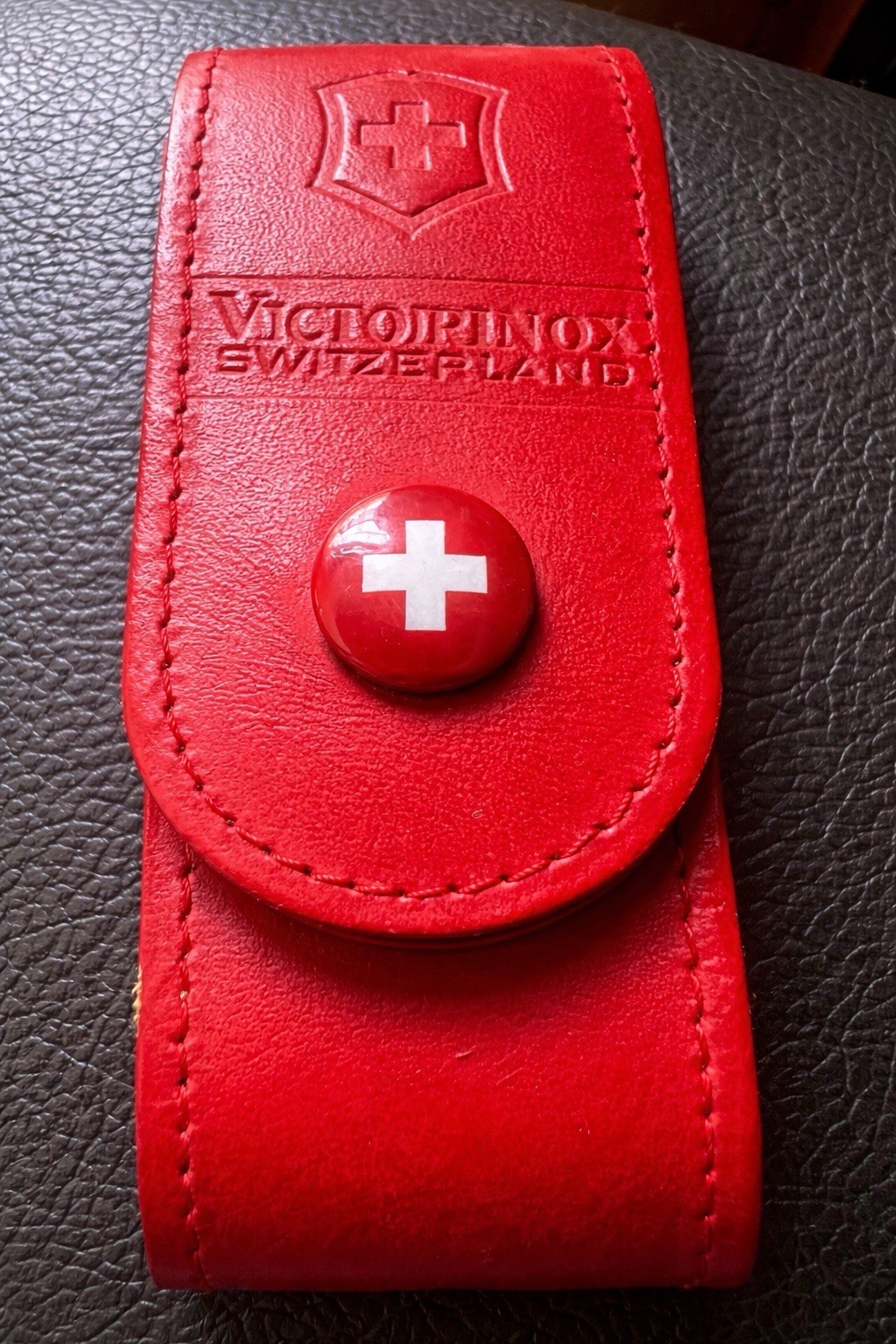 Victorinox Classic Red Swiss Army Knife Multi-Tool 7 Tools Keychain w/ Sheath