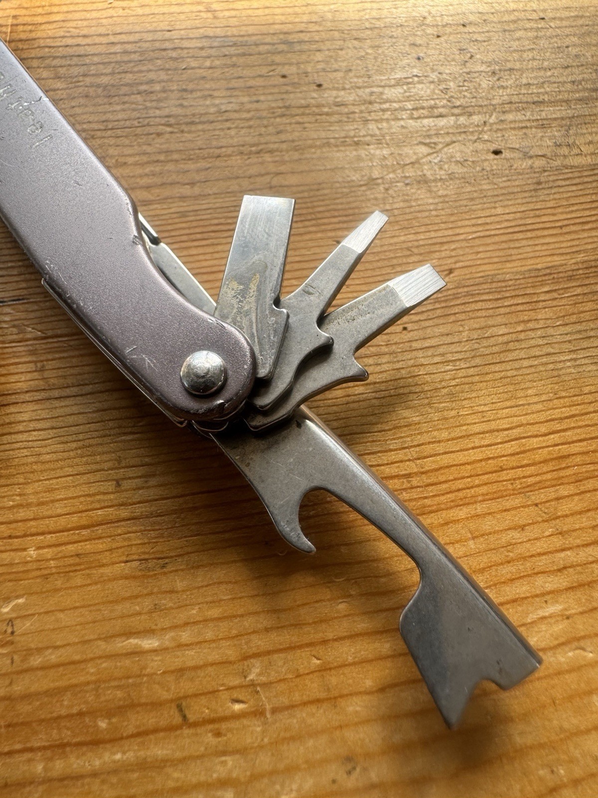 Leatherman Juice C2 Grey Multi Tool Discontinued
