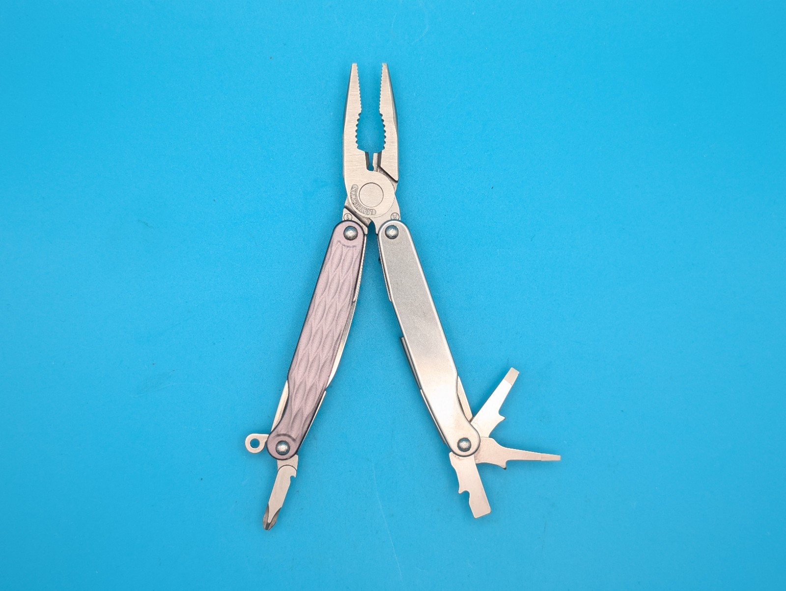 Leatherman Juice C2 Granite Gray Multi Tool! RETIRED!