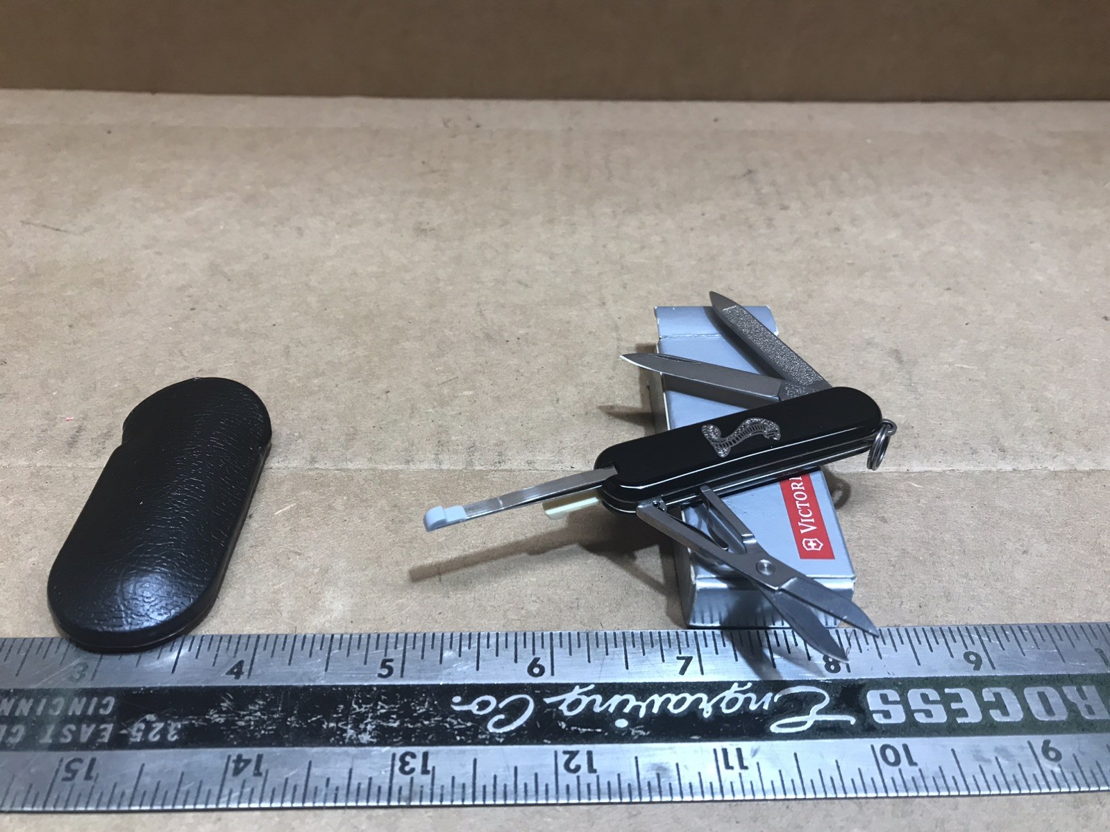 VICTORINOX SHELBY COBRA SWISS-MULTI TOOL W/POUCH