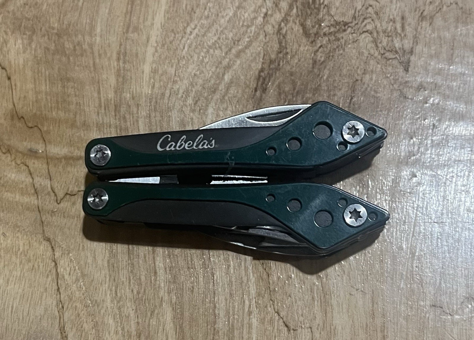 Cabela’s Multi Tool Knife Green Pocket Size Pocket Knife hunter