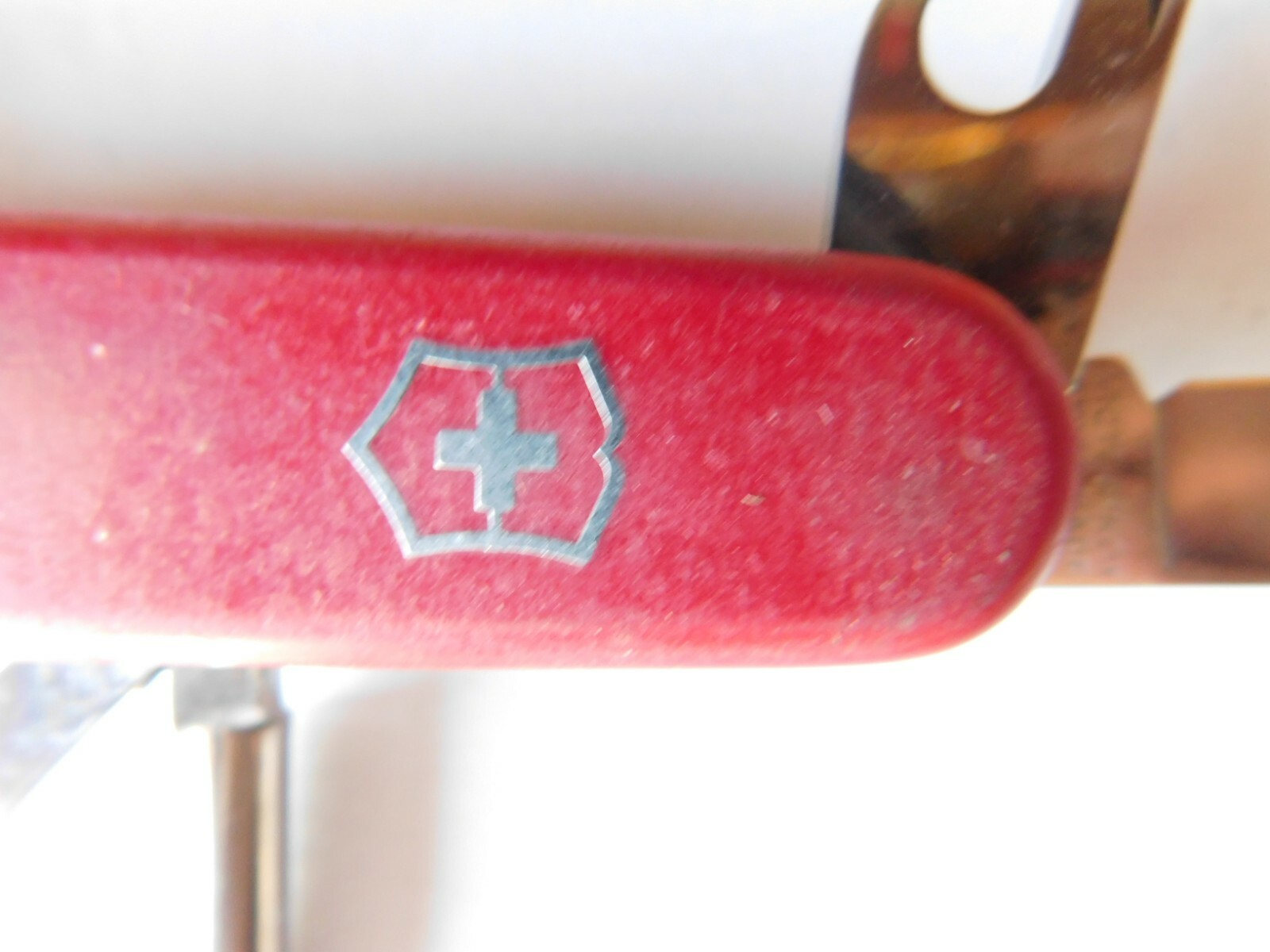 SWISS ARMY KNIFE POCKET 3 1/2 INCH 9 FUNCTION NEVER RE-SHARPEN