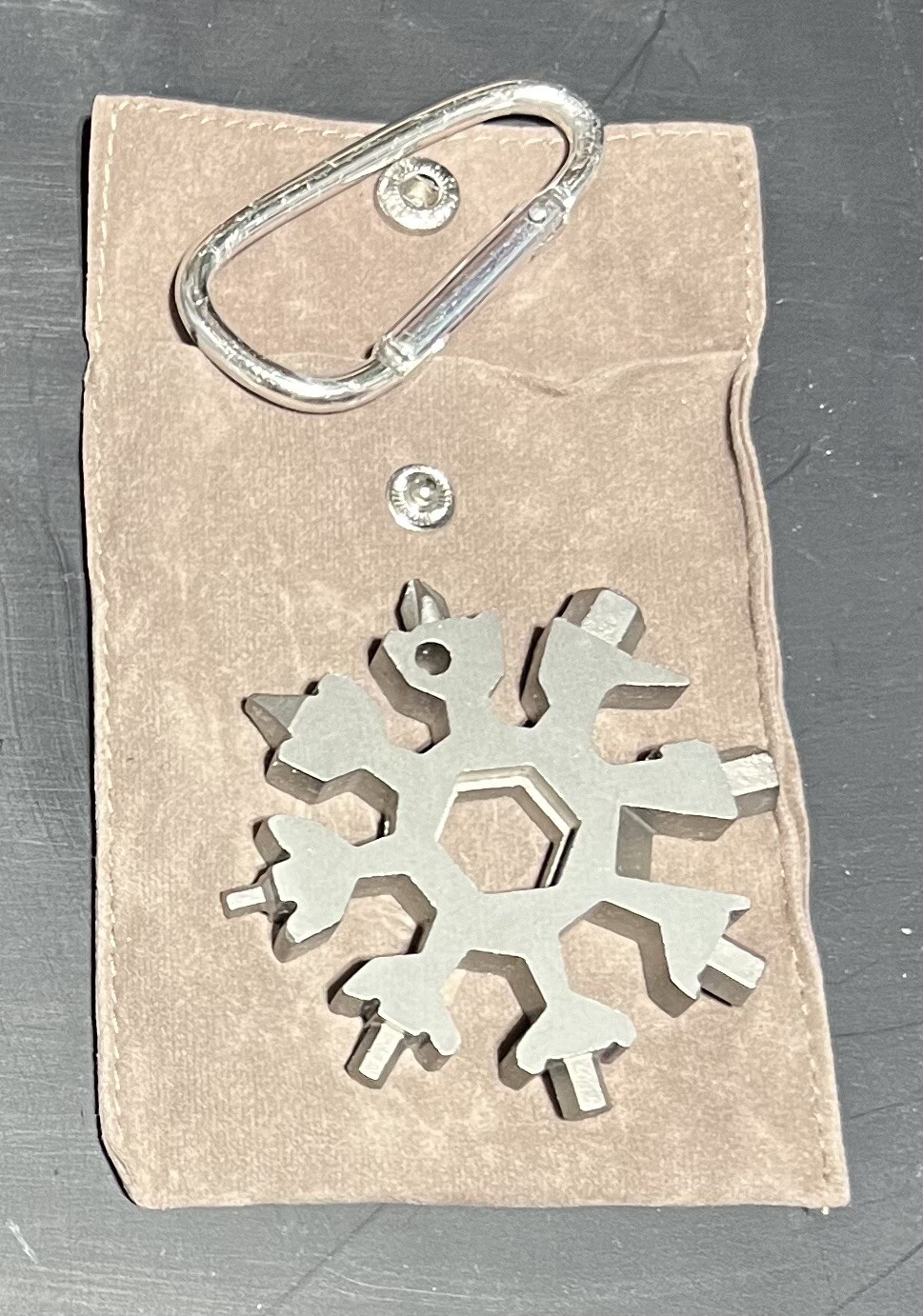 New 18 in 1 Key Chain Portable Stainless Snowflake Style Multi Tool With Clip