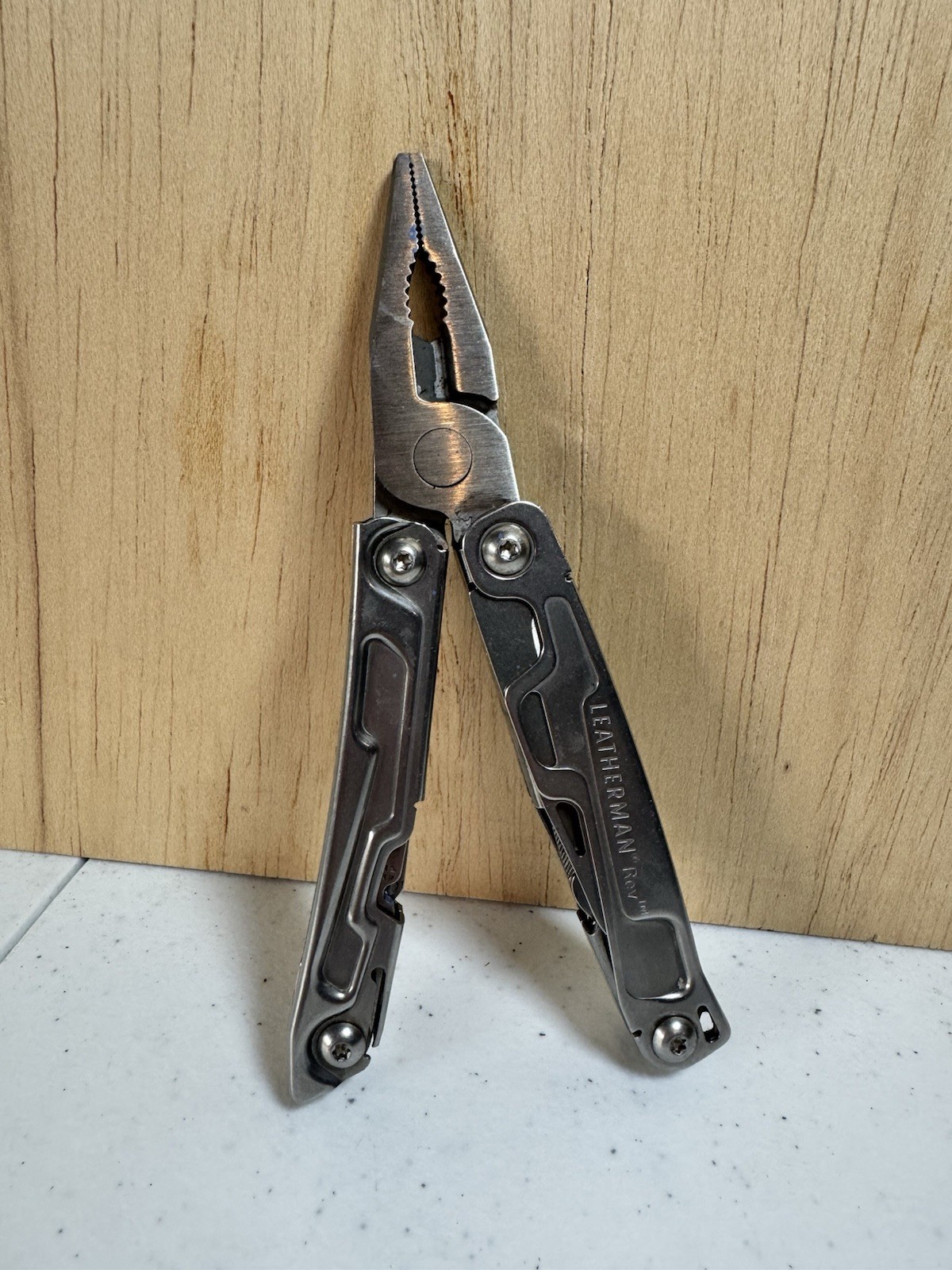 Leatherman Rev Multi-Tool – Stainless Steel with Pocket Clip