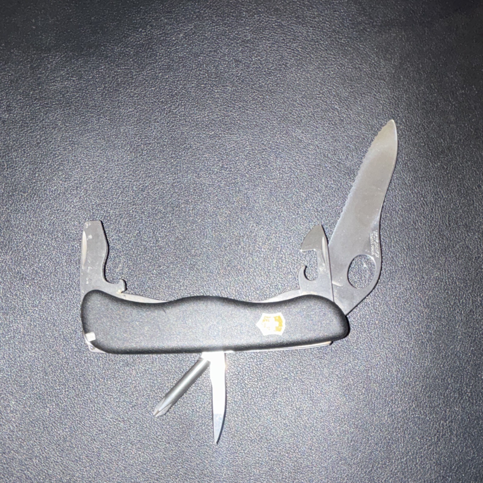 Victorinox Swiss Army Knife Multi-Tool 4 Tools Black Part Serrated Blade Lanyard