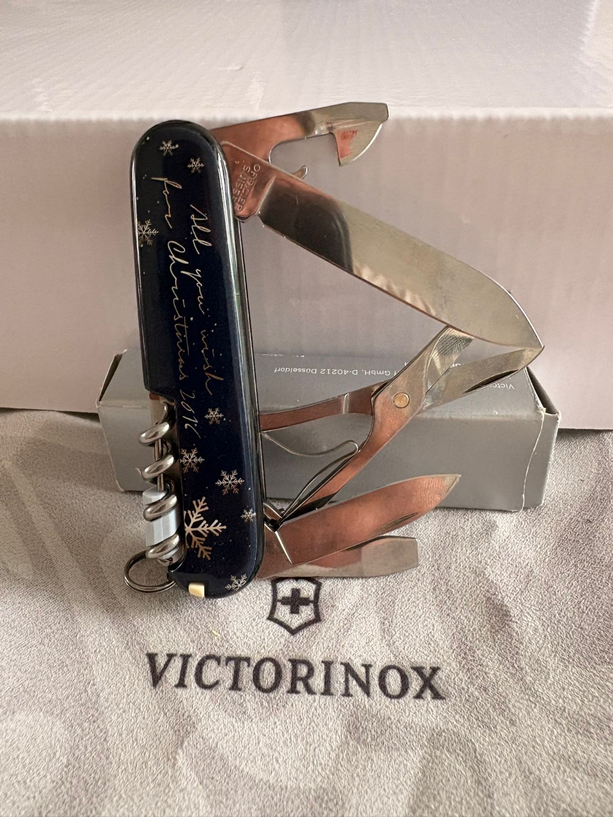 RARE Victorinox All you wish 2016 Christmas knife only 5000 made NIB