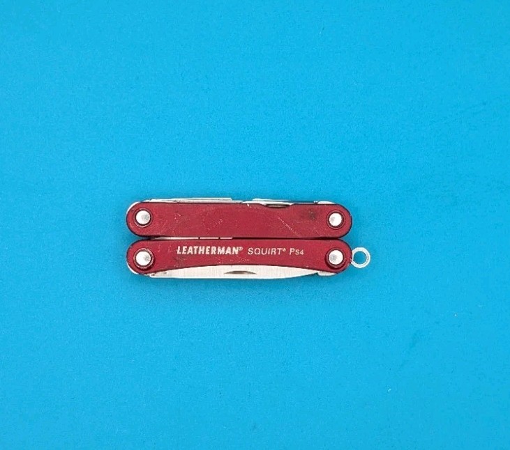 Leatherman SQUIRT PS4 Multi-Tool! RED! *BROKEN SCISSORS SPRING*