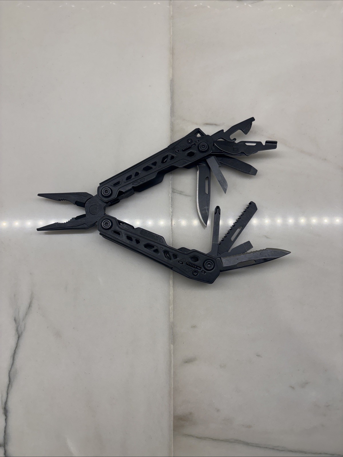 Gerber Truss Multitool Black with Multi-Position Sheath 30-001779 NEW