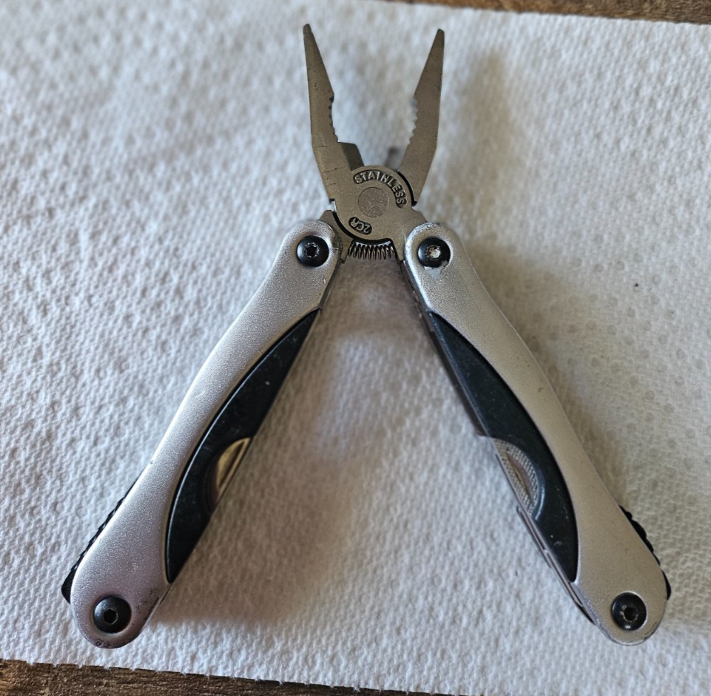 GUIDESMAN MULTI-FUNCTION TOOL 13-in-1 Pliers Knife