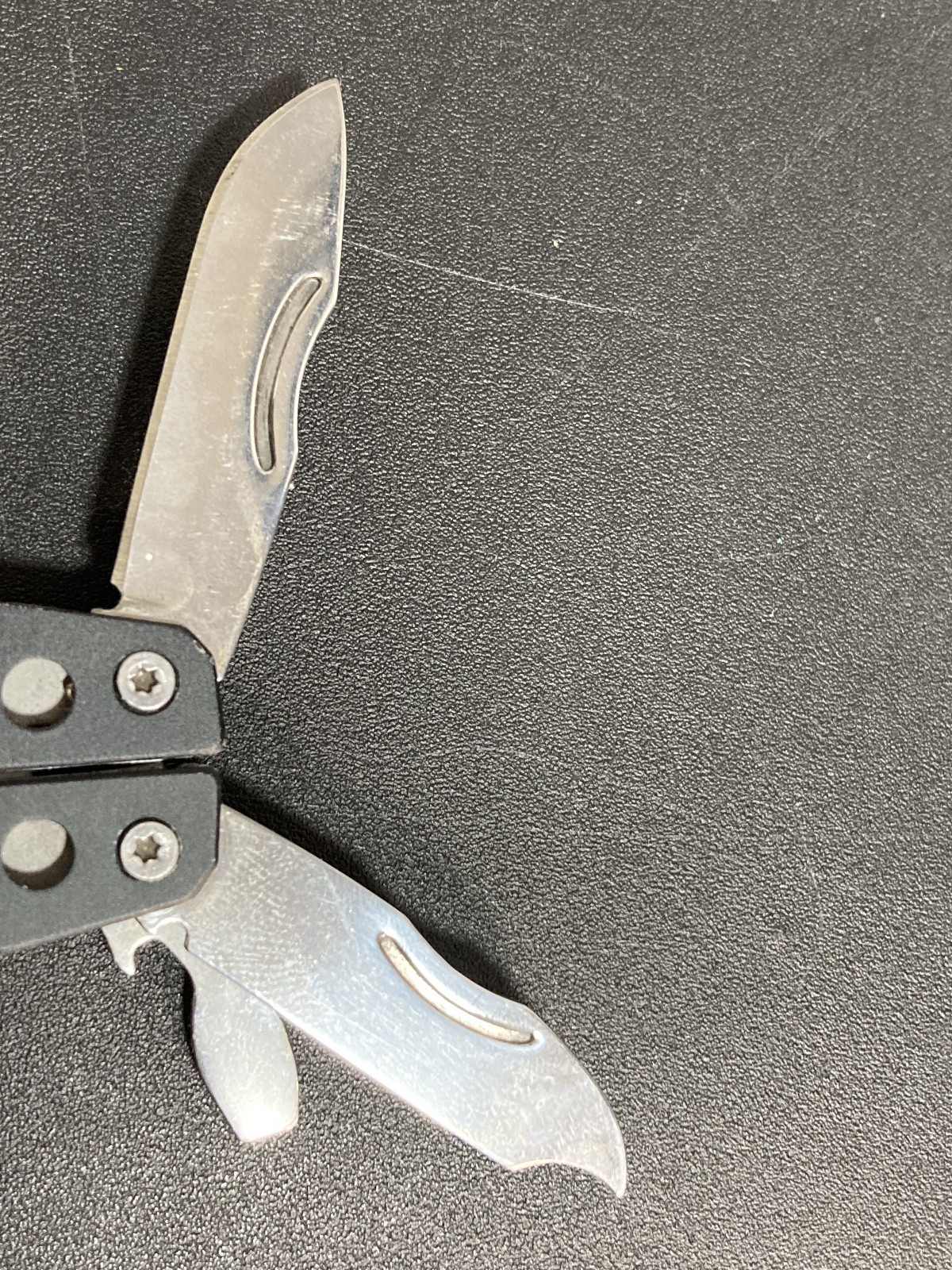 Gerber Clutch Mini Multitool Keychain Pliers Blade Tweezers file screwdrivers