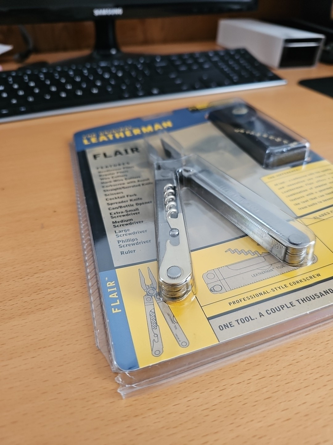 LEATHERMAN FLAIR ORIGINAL BLISTER PACK MULTI TOOL NEW