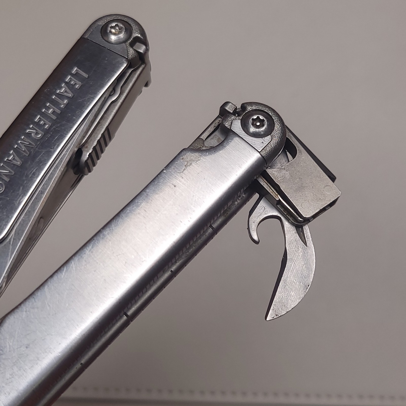 Leatherman Wave+ Plus Multi-Tool Pliers Saw Knife