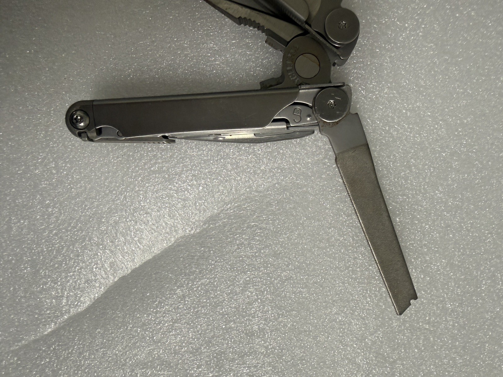 Leatherman Wave Multi‑Tool w/ Nylon Sheath –Stainless Steel–Great Condition