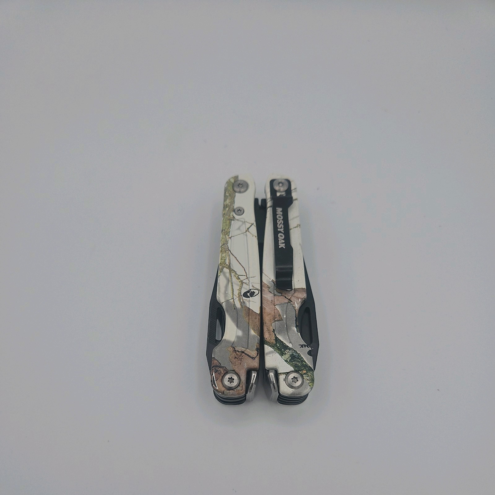 Mossy Oak Multi Tool Camo Pocket Plier, Knife, Hunting, Camping