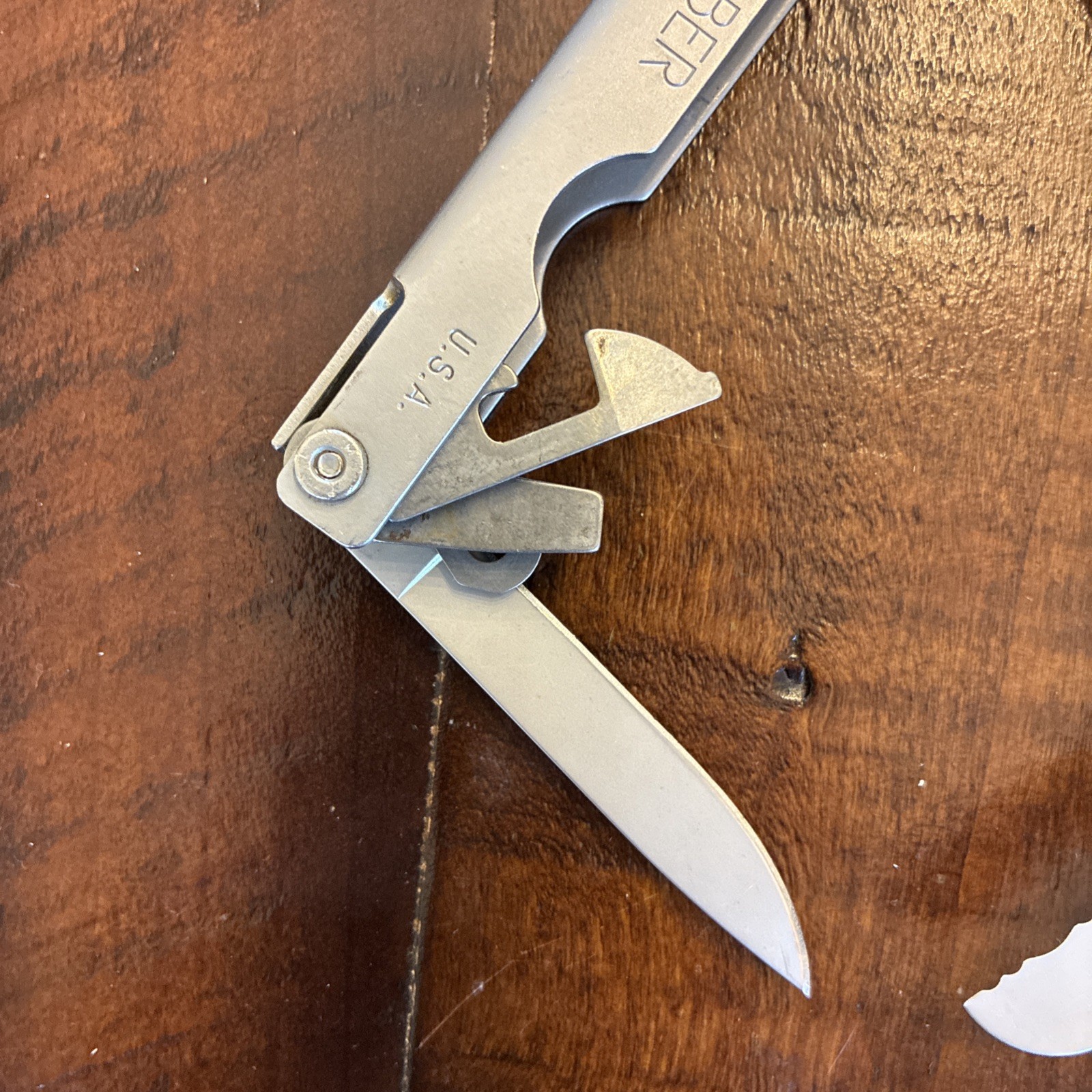 Gerber USA MP600 Blunt Nose Multitool Pliers Knife Saw Vintage – Very Clean!