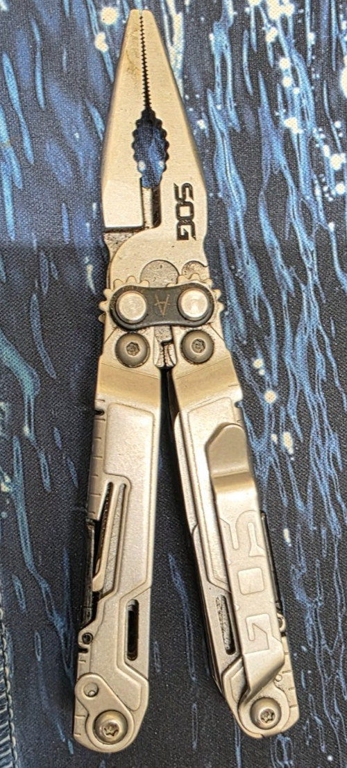 SOG PowerPint 18-in-1 Stainless Steel Multi-Tool, 2.5in Serrated, Silver