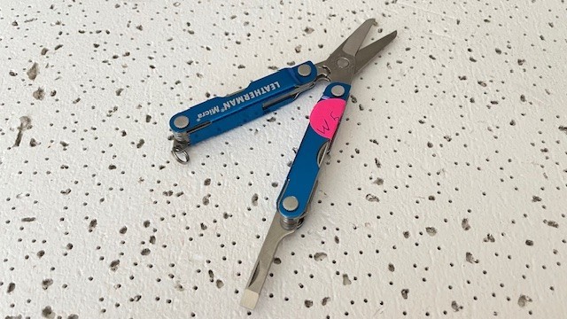 Leatherman Micra Scissors Knife Tweezers File Blue Multi Tool- – – – –