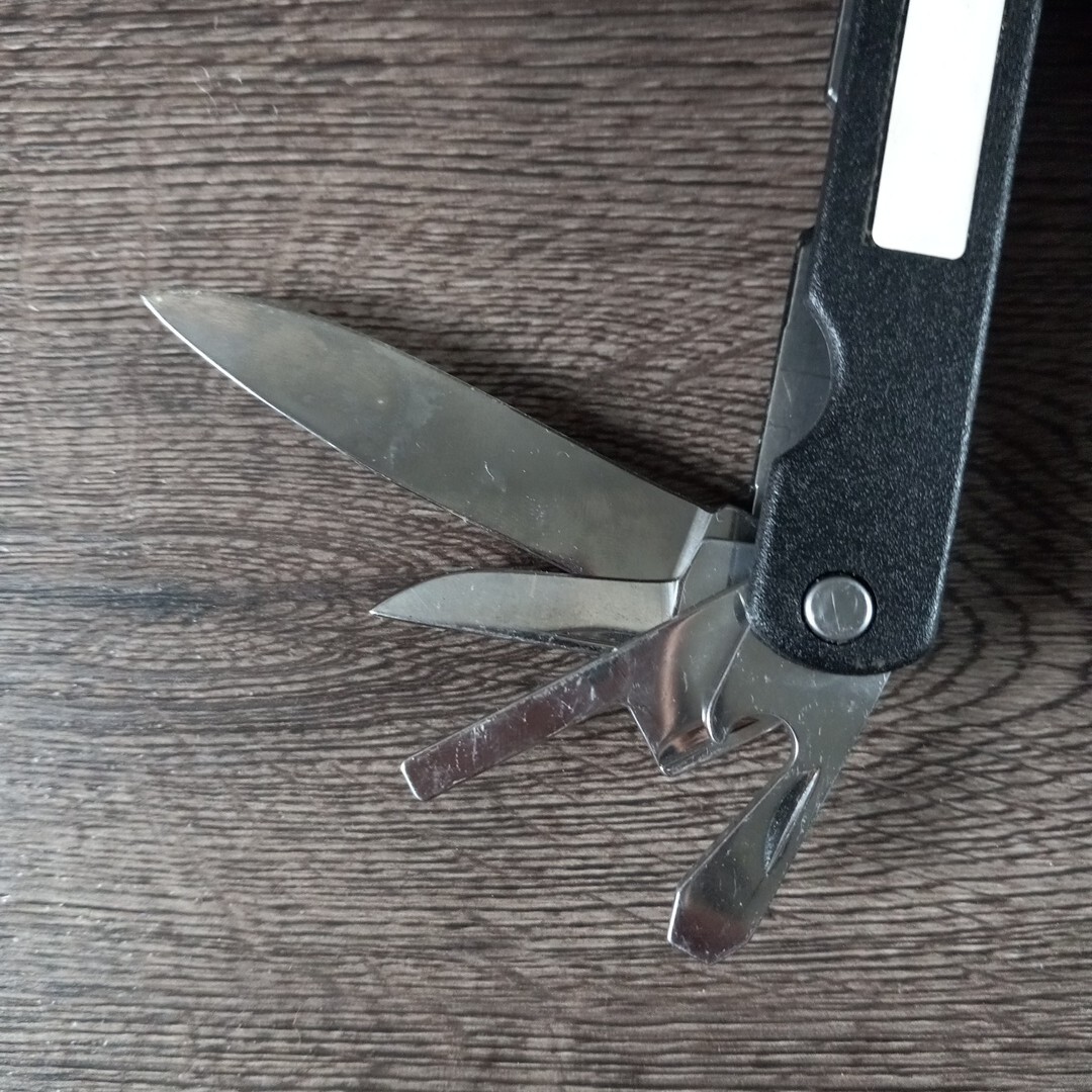 Barlow Stainless Steel Multi-Purpose Tool Pocket Knife