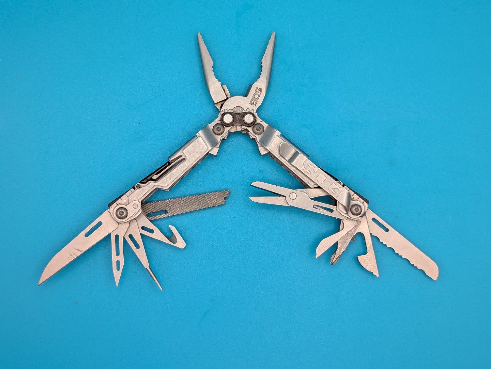 SOG PowerPint Tool Compact Lightweight Silver Multi-Tool!