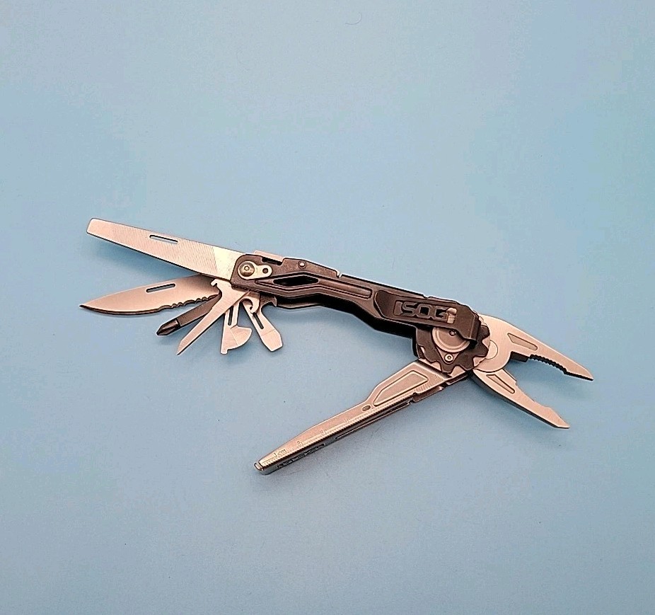 SOG Switchplier 2.0 Multi-Tool – 12-in-1 Multi-Tool w/ One-Hand Plier Deploy