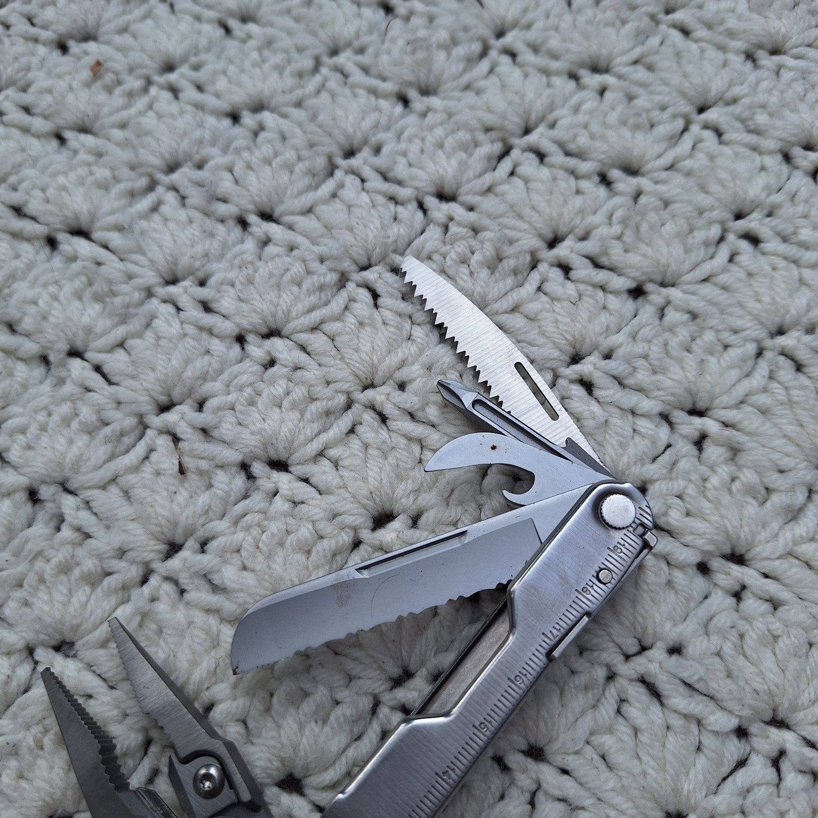 Leatherman Rebar Stainless Steel Multi Tool Pocket