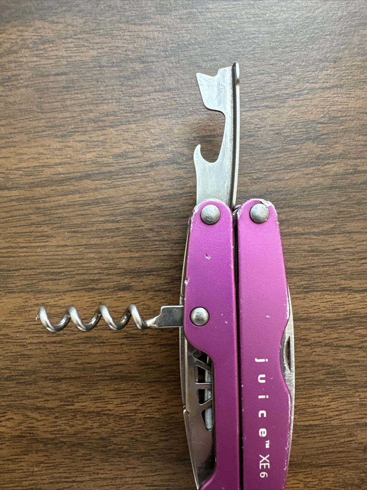 Discontinued Gen 1 Purple Leatherman Juice XE6, Fish, Great EDC *READ*