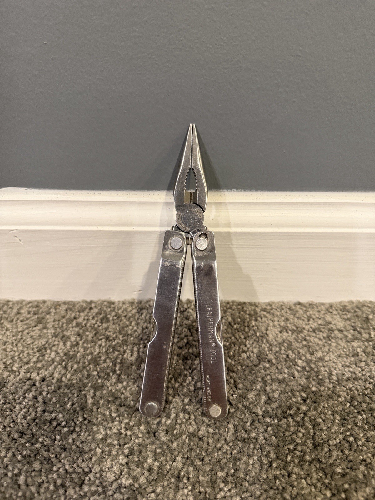 Cabelas Letherman Multi Tool Silver Made In USA Good Condition