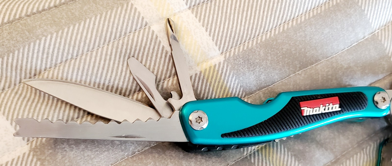 Makita 999 10 in 1 Multi-Tool Unused W/Box Hard To Find !!!