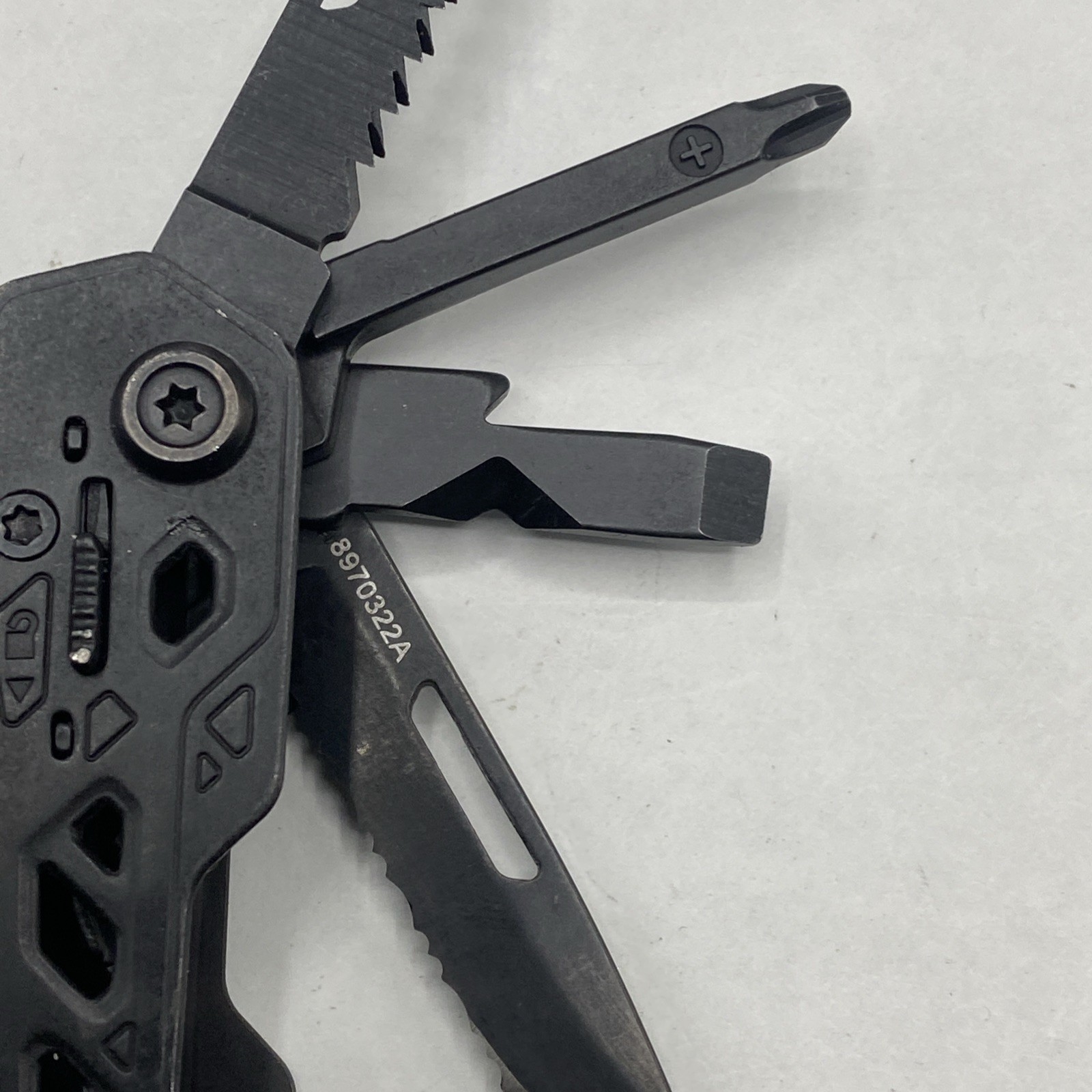 Gerber Truss Multi Tool with Sheath – Black