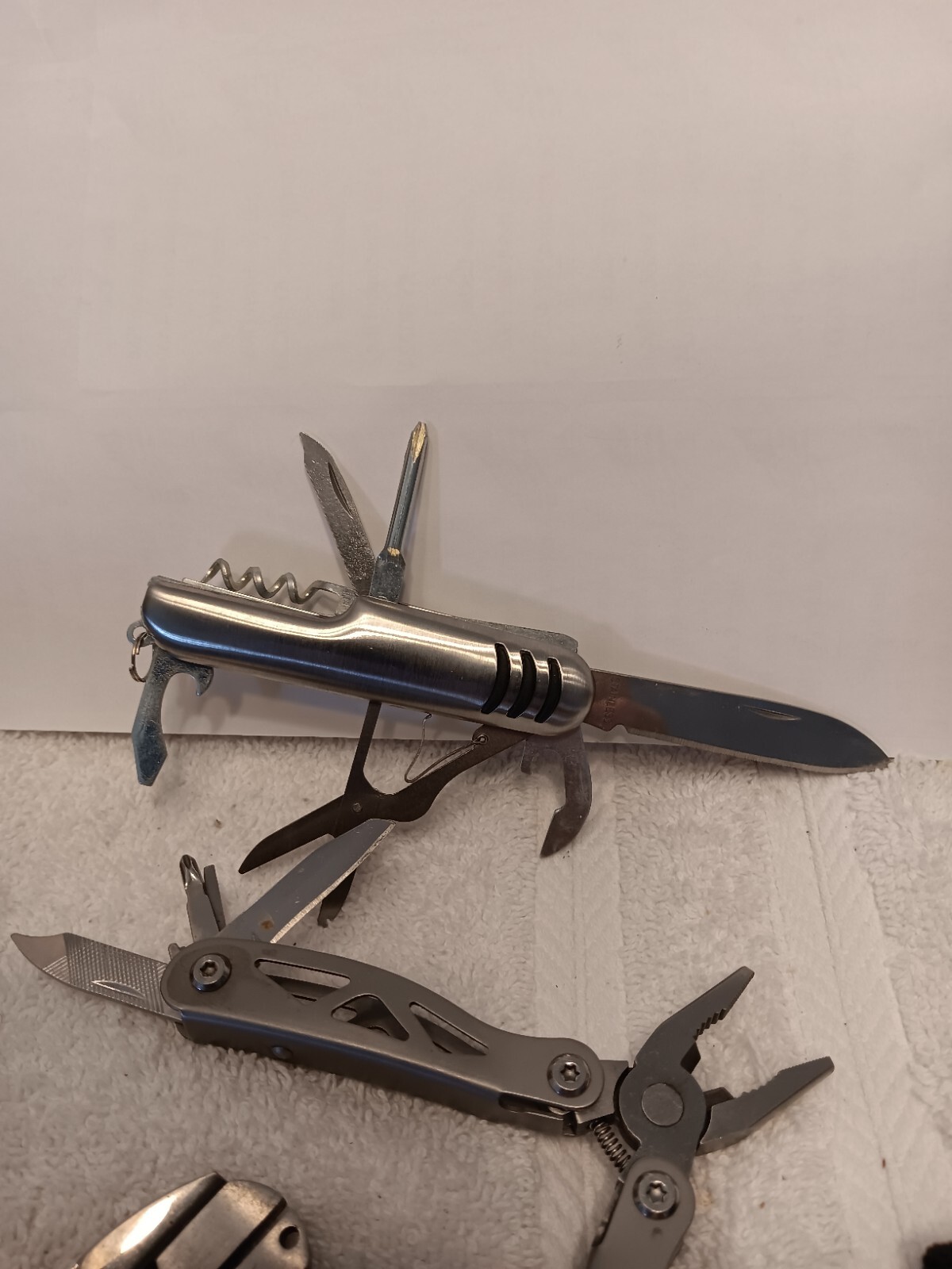 Work Zone Multitool And 6 Other Multiple Utility Tools .7 Total Tools