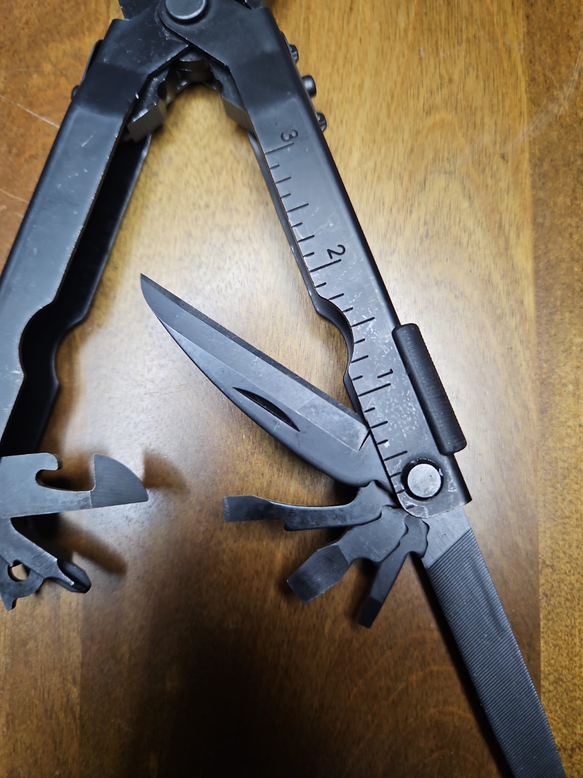 Gerber MP600 Multi-Tool, Blunt Nose Pliers, Carbide Cutters, Black Military EDC