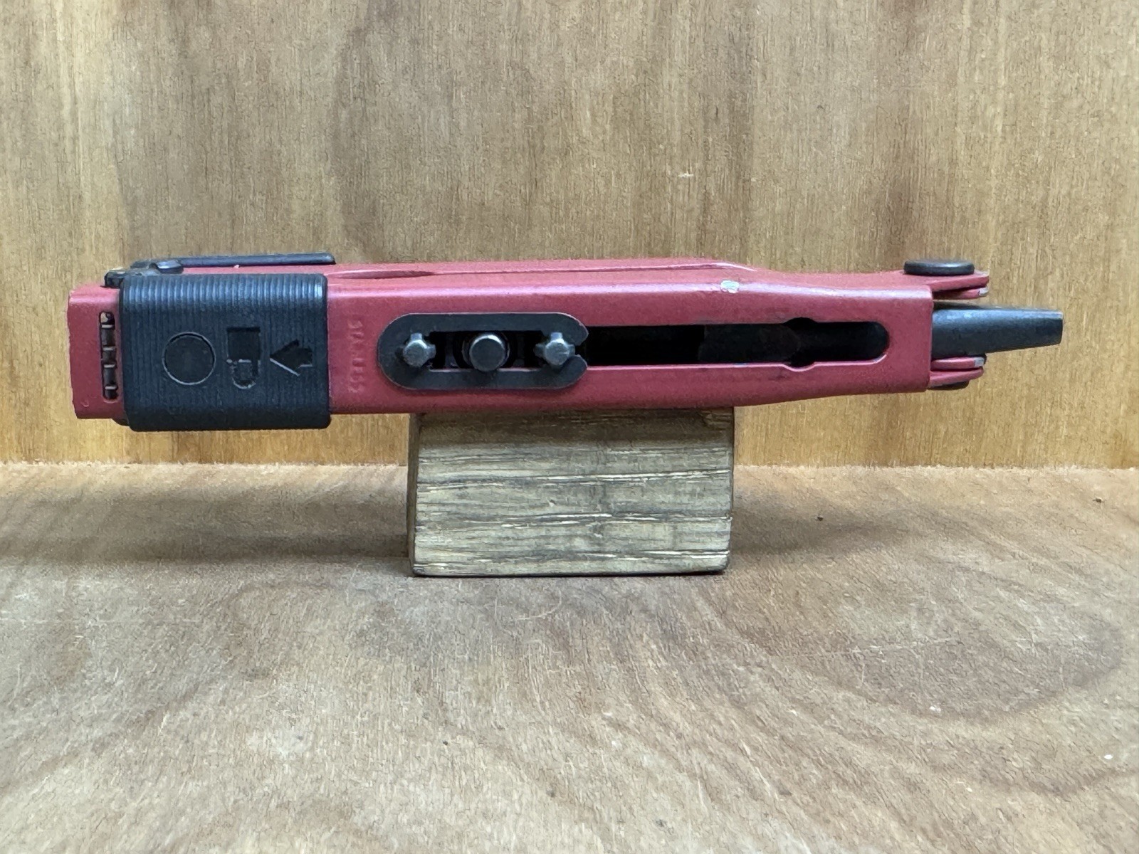 Rare Gerber Custom 600 Pro Scout RED w/Sheath USA Limited Edition EXCELLENT!