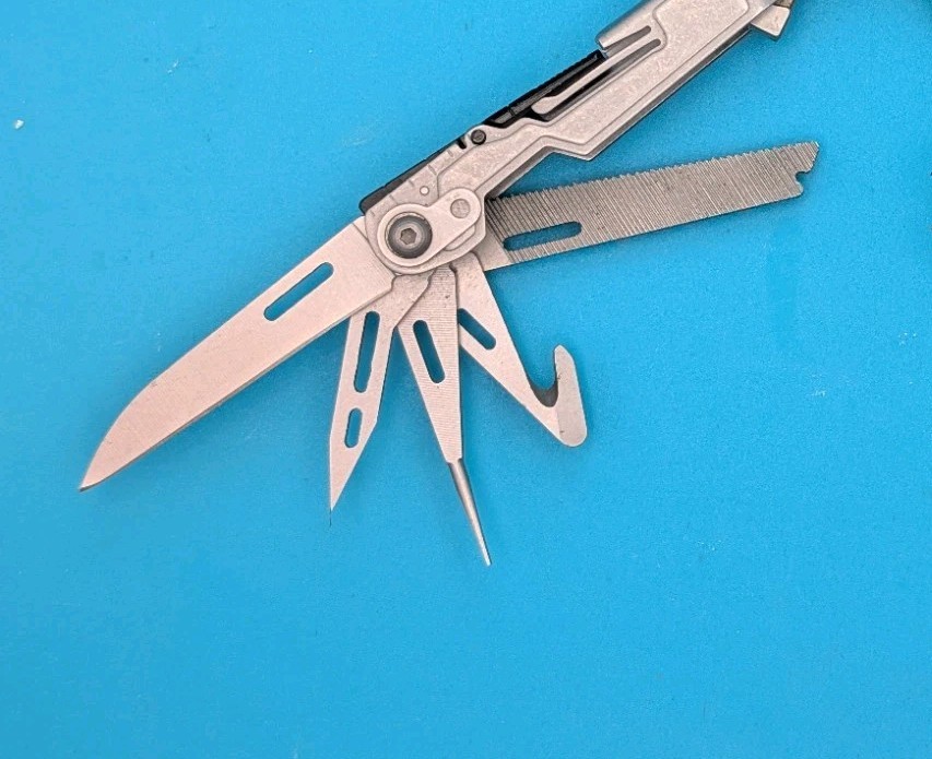 SOG PowerPint Tool Compact Lightweight Silver Multi-Tool!