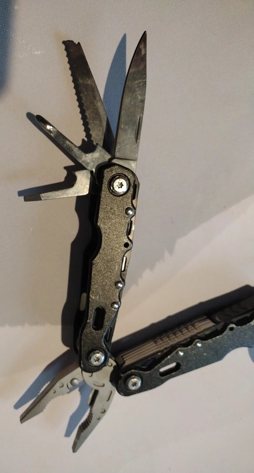 Sarge 10 In 1 Black Zytel Stainless Steel Multi Tools in Great Condition