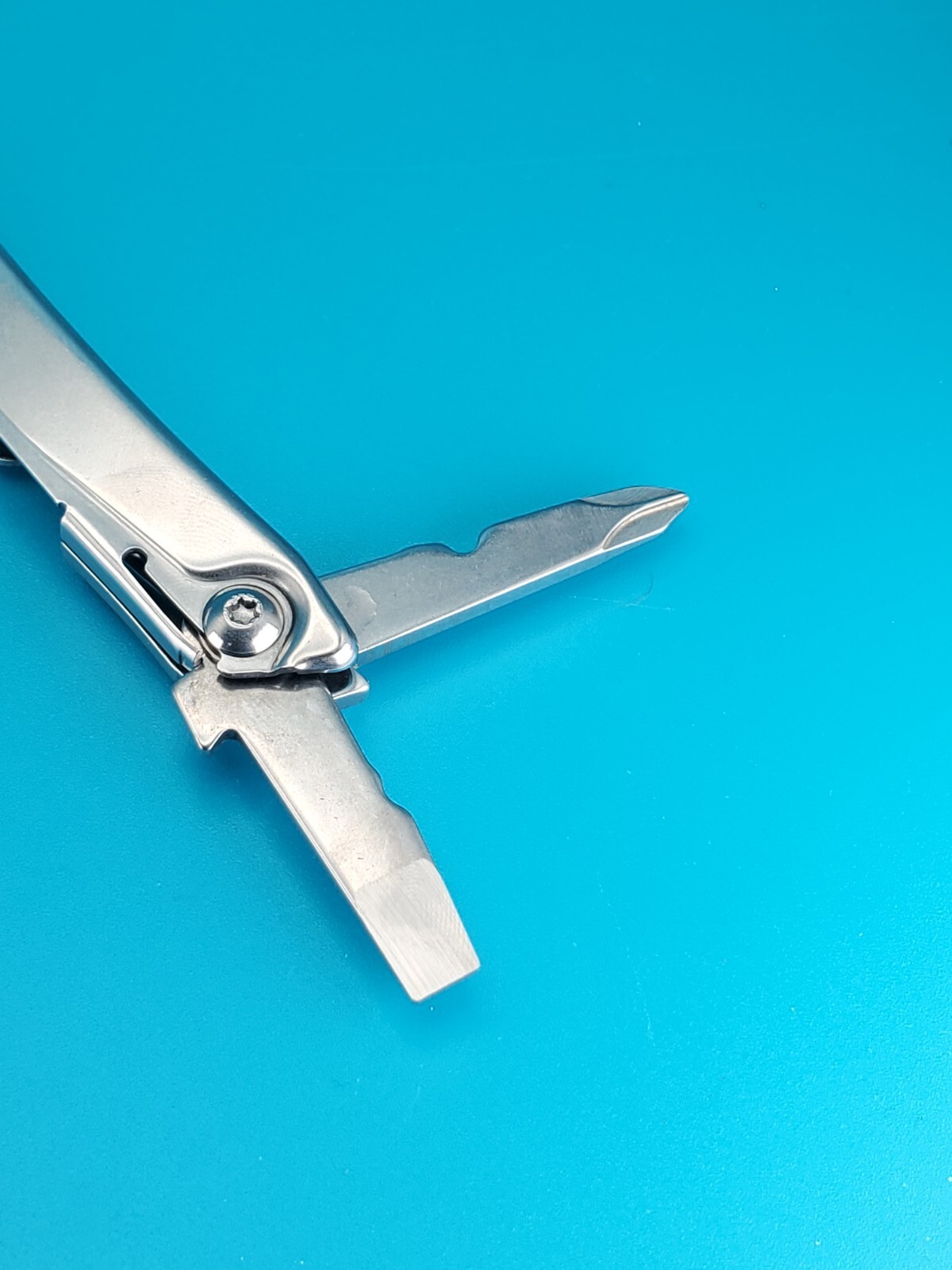 Leatherman Bolster 13 Tool Stainless Steel Multi-Tool!