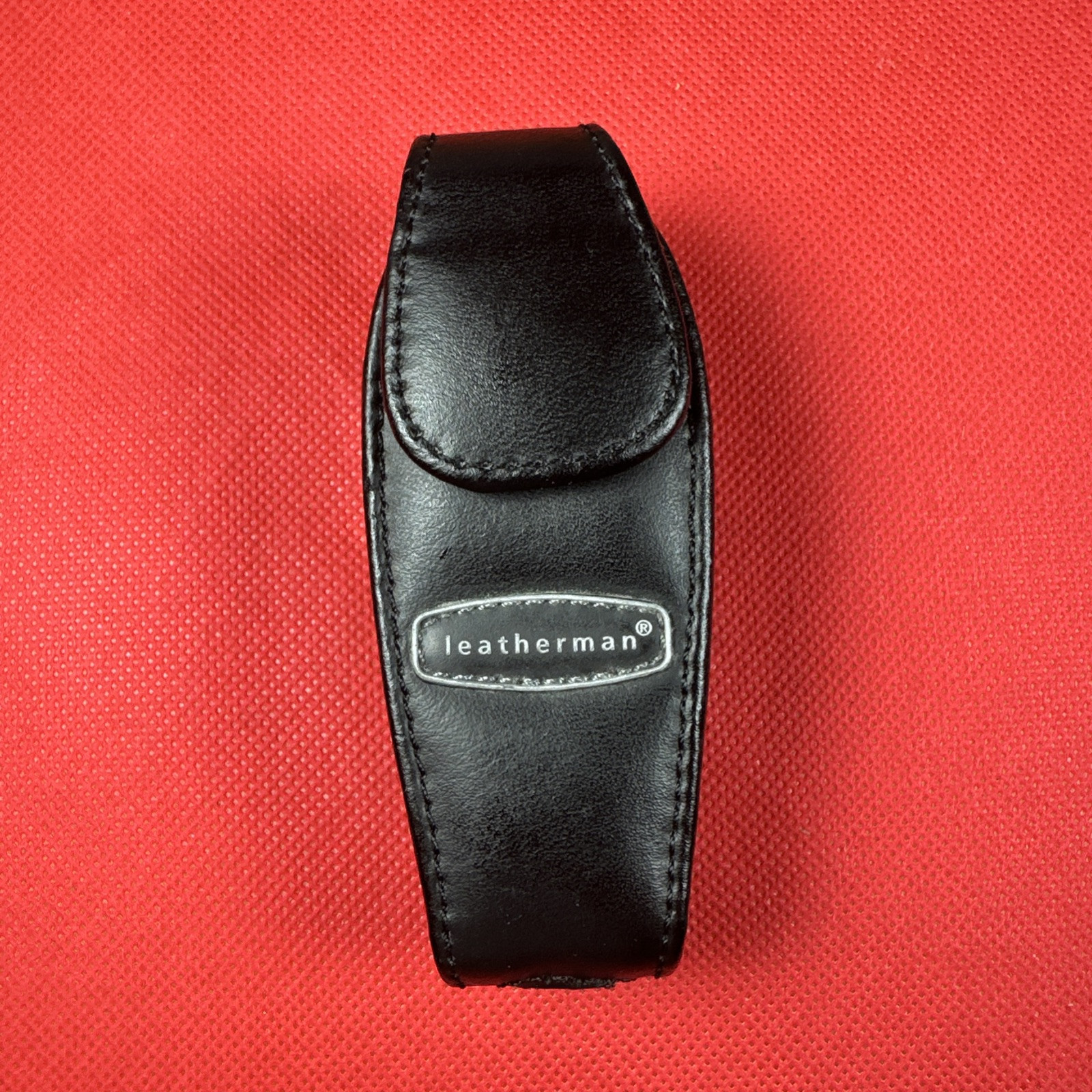 Retired Red Gen 1 Pat pending Leatherman Juice C2 Multitool + pouch.