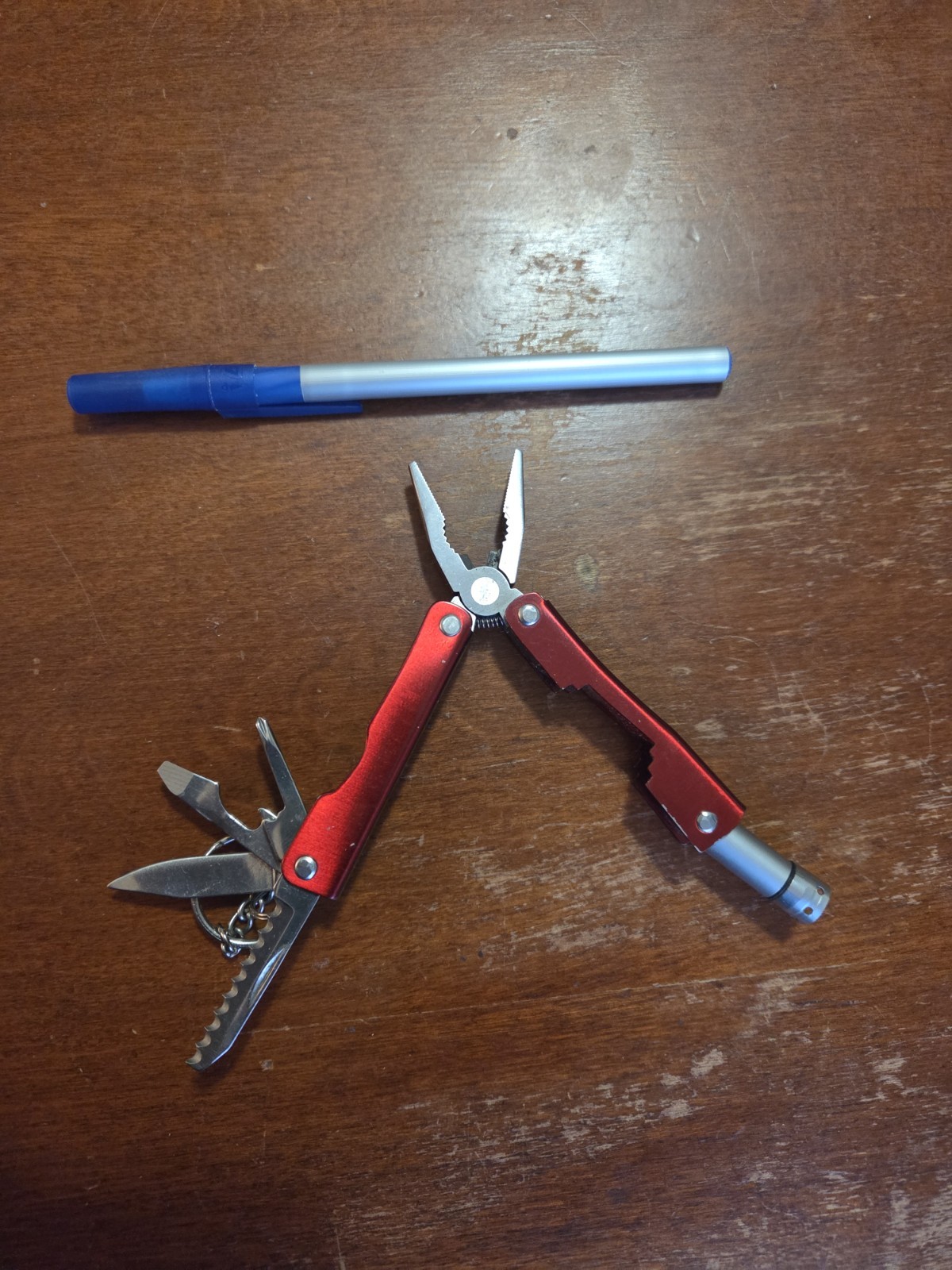 Multi-tool Knife With Light
