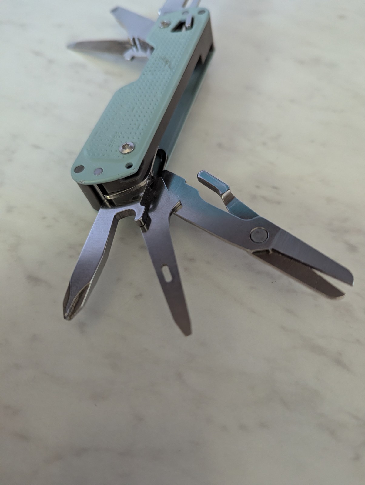 Leatherman Free T4 Aqua Great Shape Great Condition