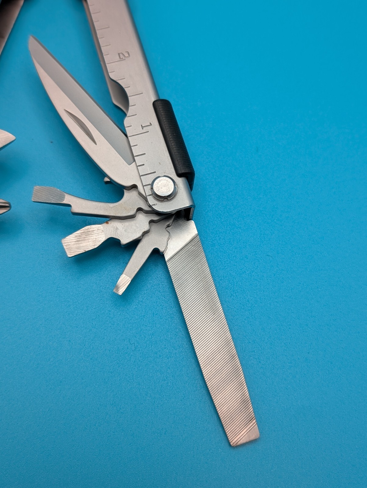 Gerber MP600 Silver Multi-Tool Needle Nose Pliers!