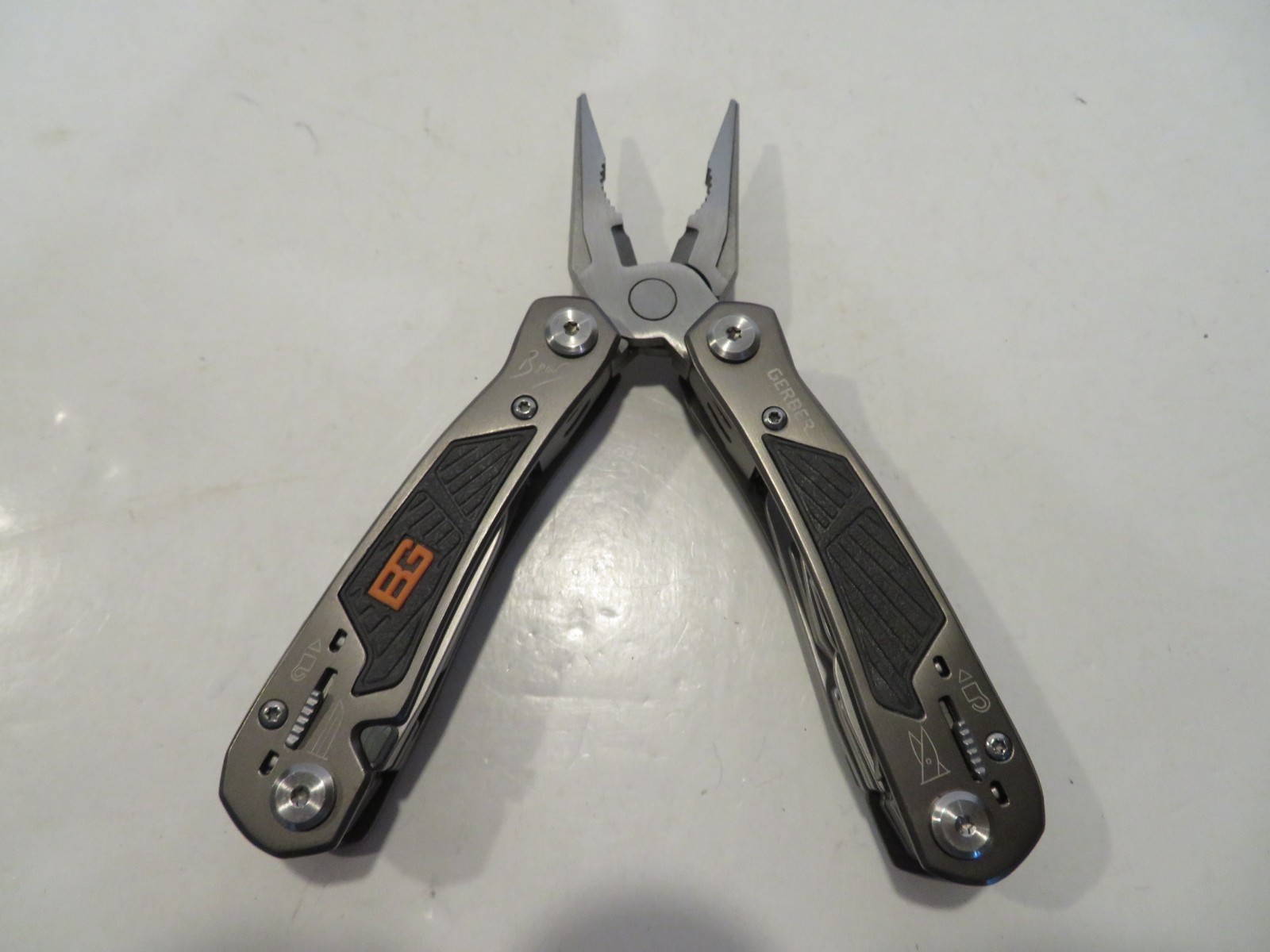 Gerber Bear Grylls Ultimate Multi-Tool & Case Model No. 8970815A