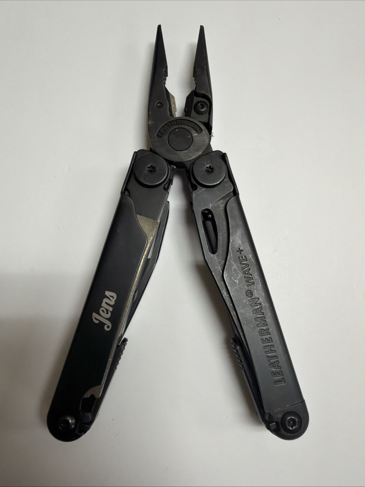 Leatherman Wave+ Plus 18-In-1 Black Oxide Multi-Tool Pliers 1-hand open w Sheath