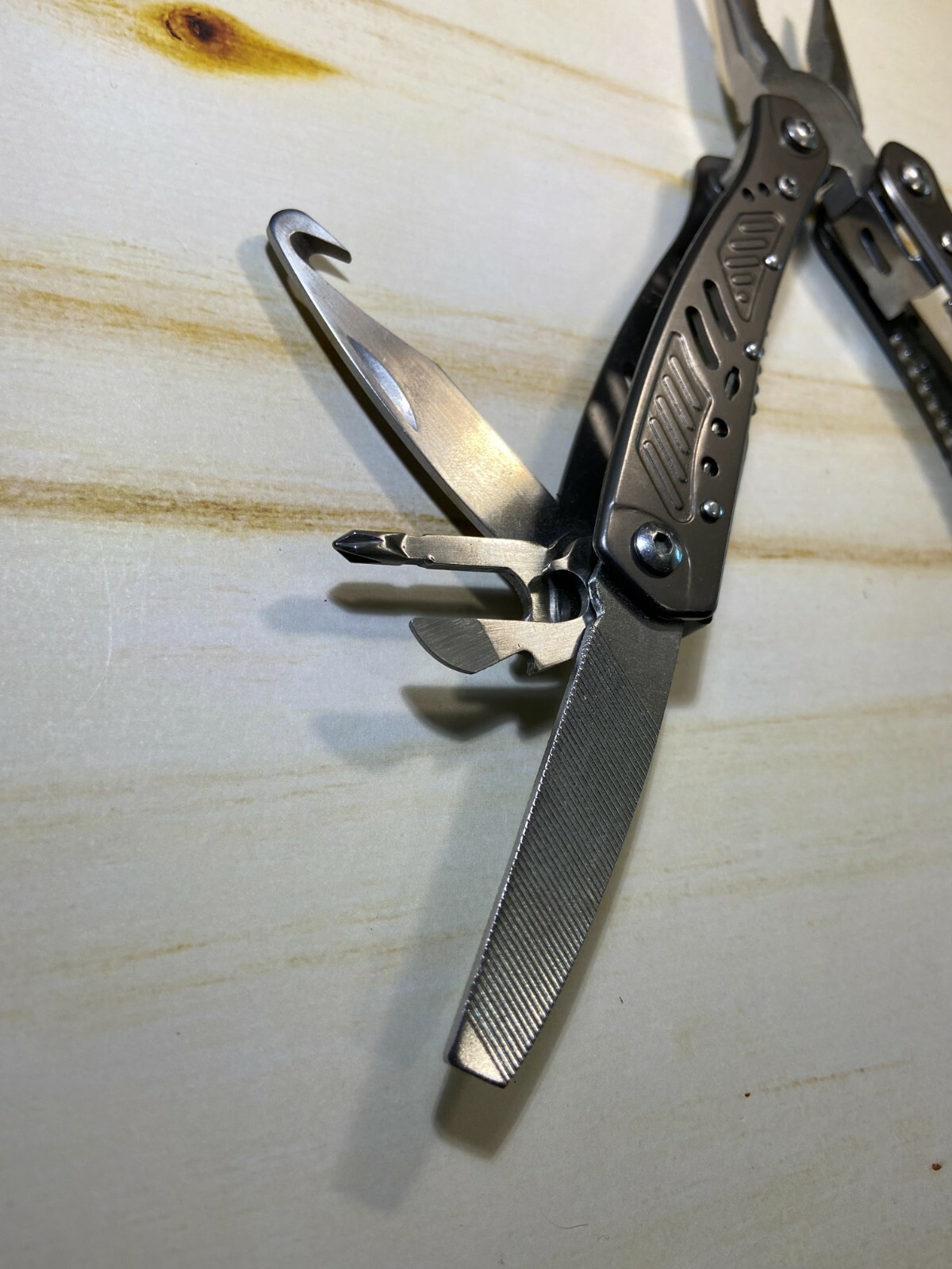 Multi-Tool Multitool 15-IN-1 Hiking Biking Camping Working Fishing Multipurpose
