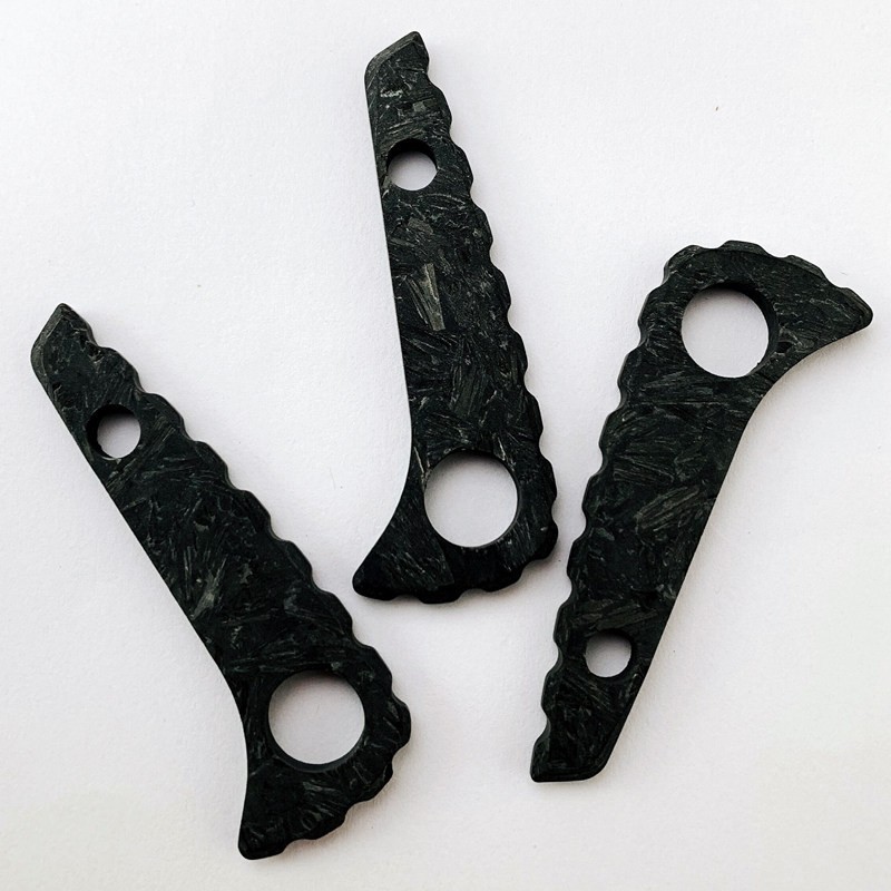 CNC Glow Carbon Fiber Backspacer for Spyderco PM2 – Luminous Night Sight Spacer