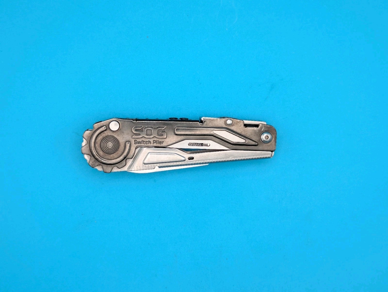 SOG SwitchPlier Plier Knife Multi Tool!