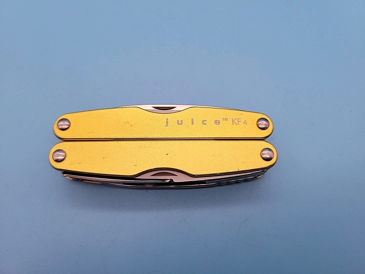 Leatherman JUICE KF4 Multi-Tool – Dated 0501 – File, Saw, Pliers, Screwdrivers