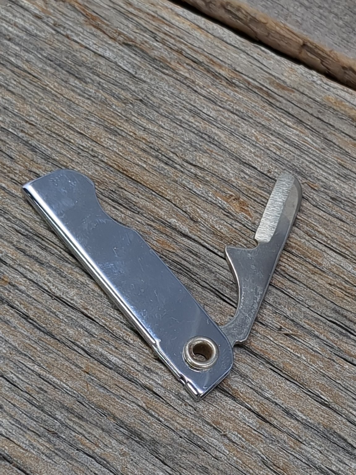 BASSETT Multi-Tool Pocket Can Bottle Opener Screwdriver Vintage 1980 USA Made