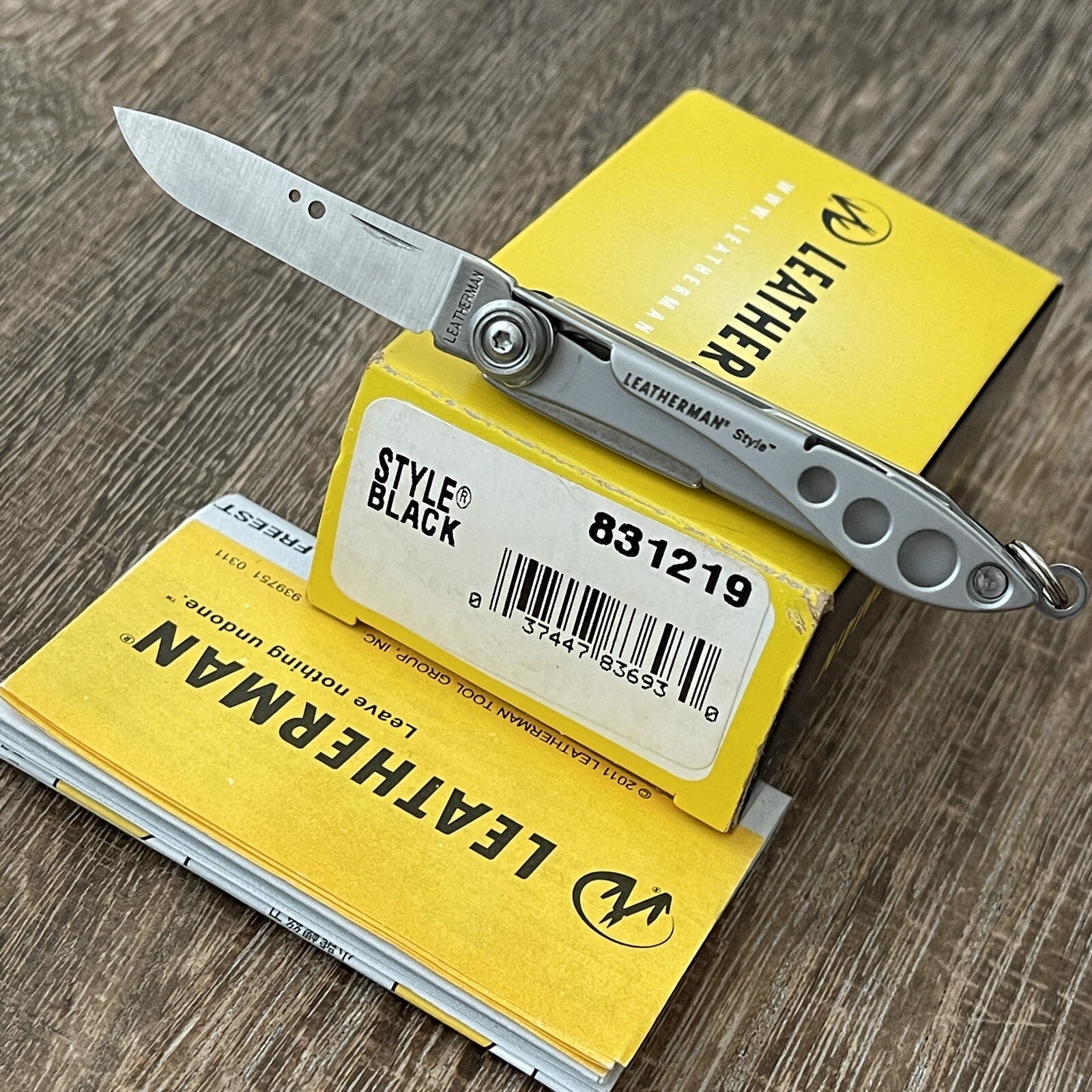 Leatherman Style Black multitool. New. Discontinued. Branded “Dell”.