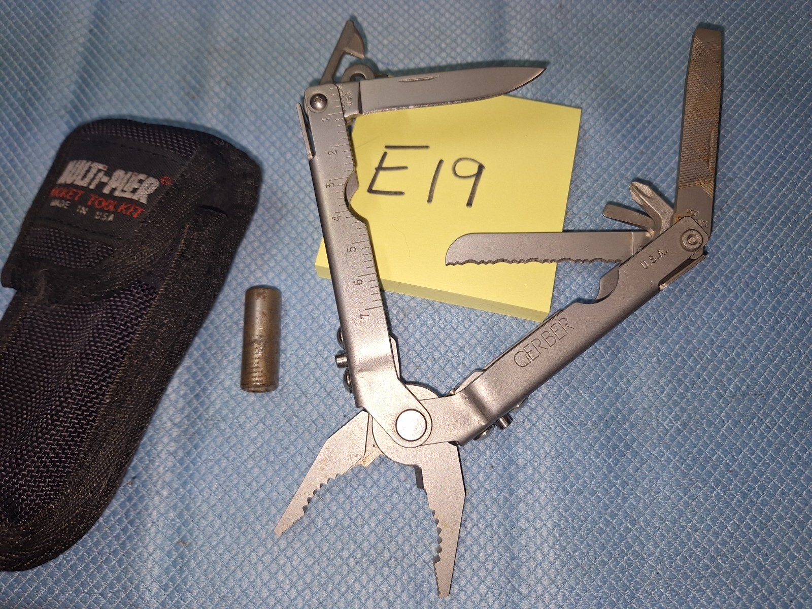 1 Vintage GERBER Multi Tool W SHEATH Camping Fishing Lot E19