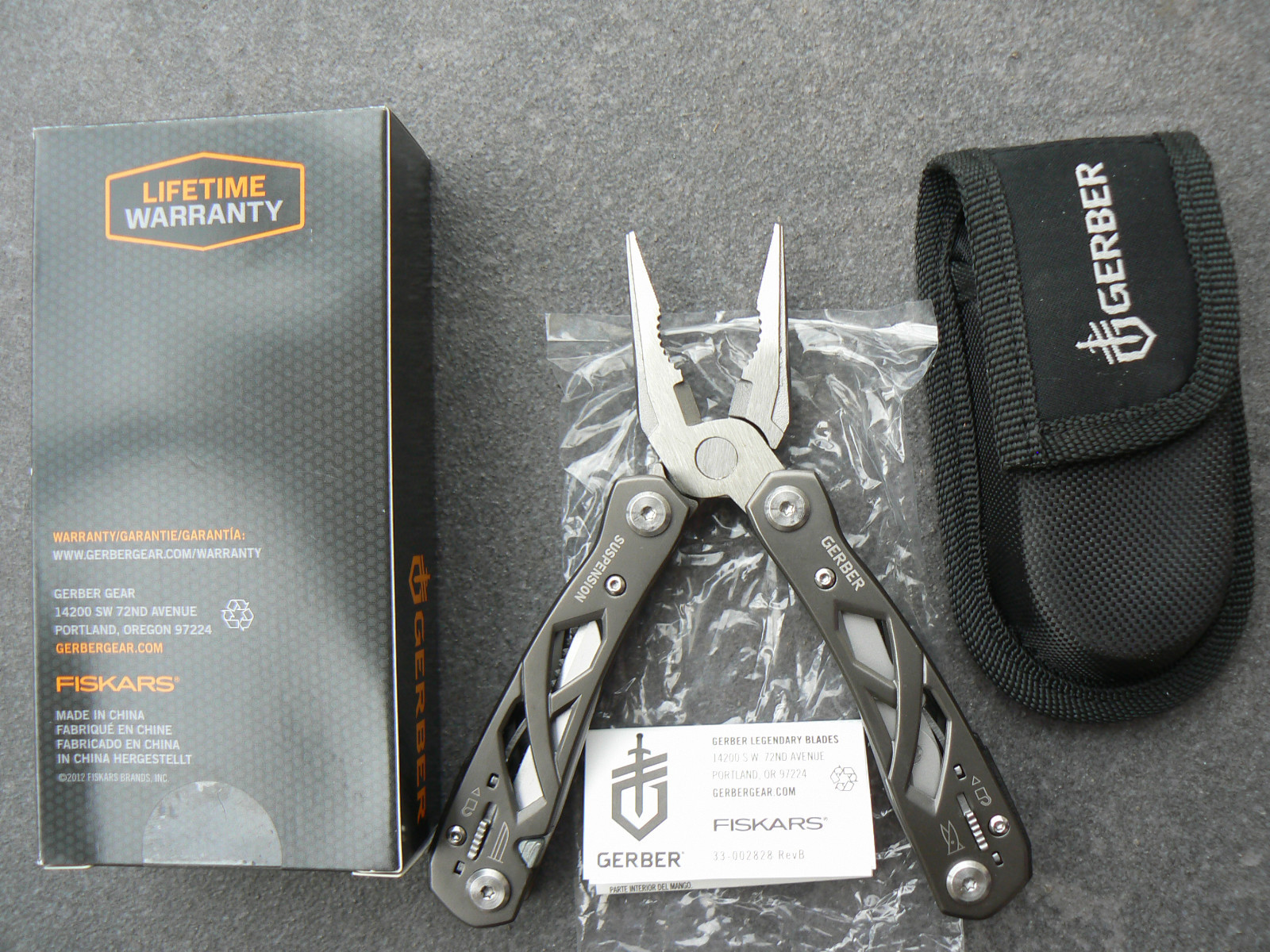 Gerber Suspension Multi Tool Pliers Knife Saw Scissors Screwdriver Camping 01471